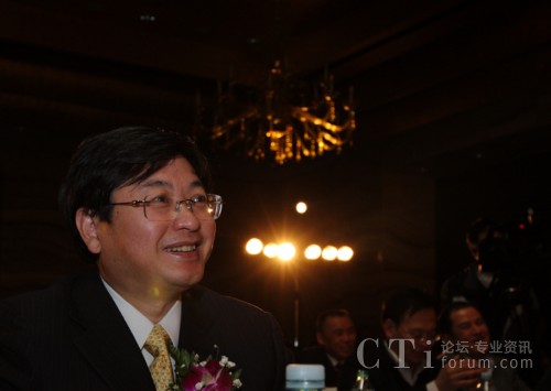  (tng)114TE񿂽(jng)¶_(ki)ĵ΢Ц